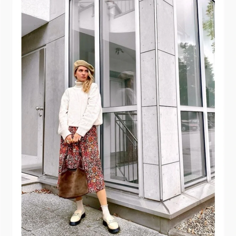 Journee Collection Women Zina Oxford Lace-Up Lug Sole Loafer Shoes Size 6 WD NIB - Picture 6 of 14